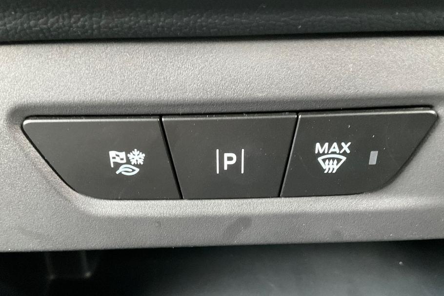 Used Ford E-TRANSIT COURIER 18