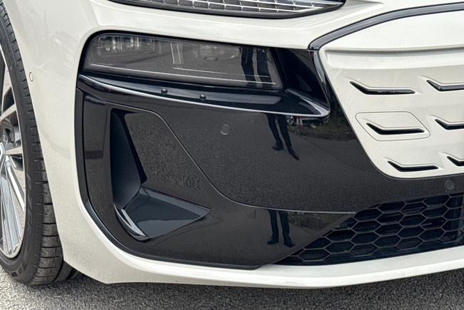 AUDI A6 E-Tron Avant Photo 21