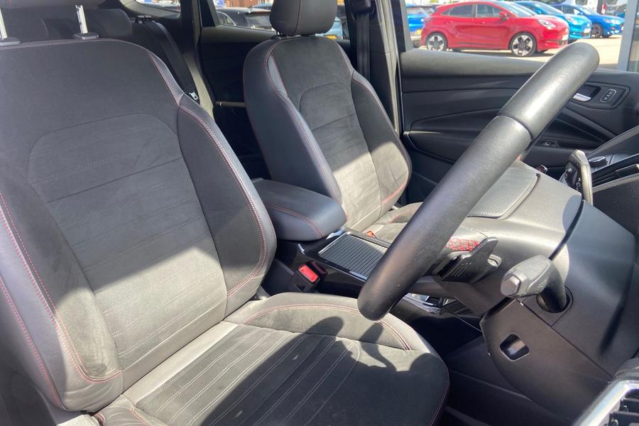 Ford Kuga Photo autoimg-d3d9127df06d0b9a02dd077f9f0048e342fb4f89.jpg