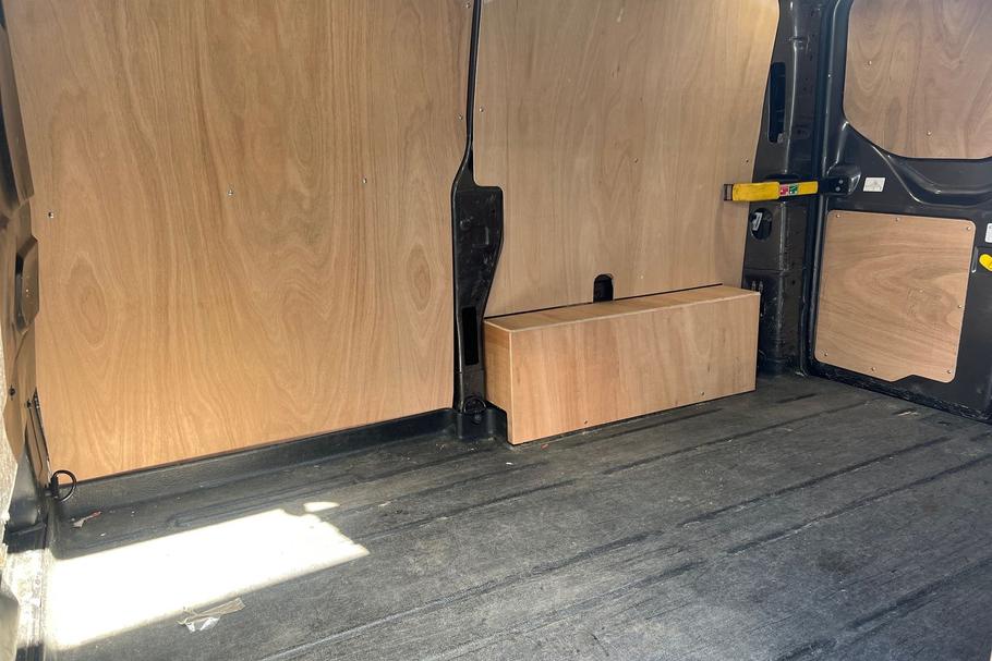 Used Ford TRANSIT CUSTOM LS22MGU 4