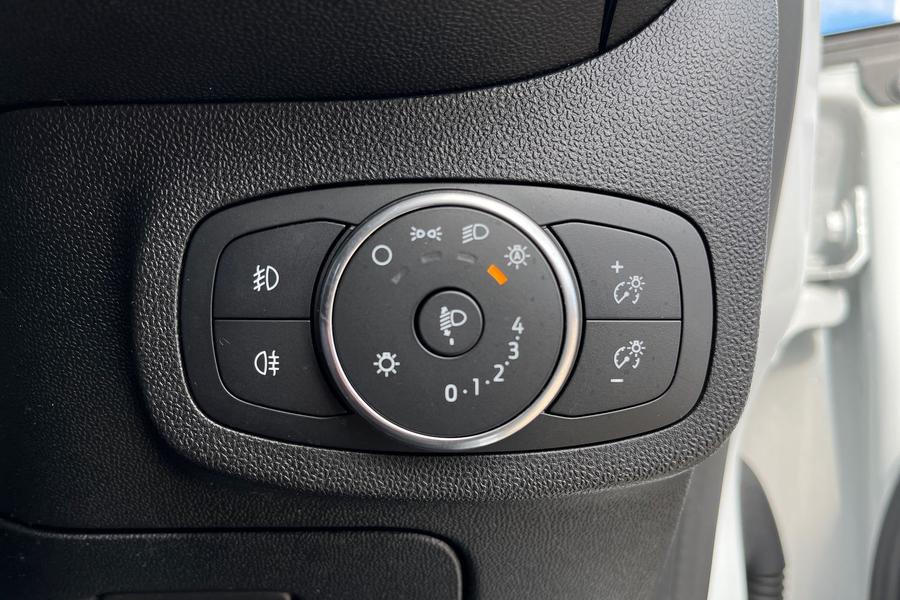 Ford Fiesta Photo autoimg-d3d951abc544eb1173cb1026b8b94c6e161ce295.jpg