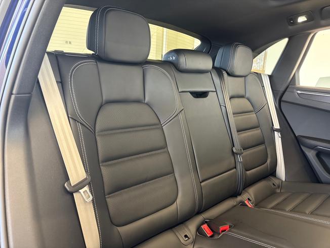 PORSCHE Macan Photo 29