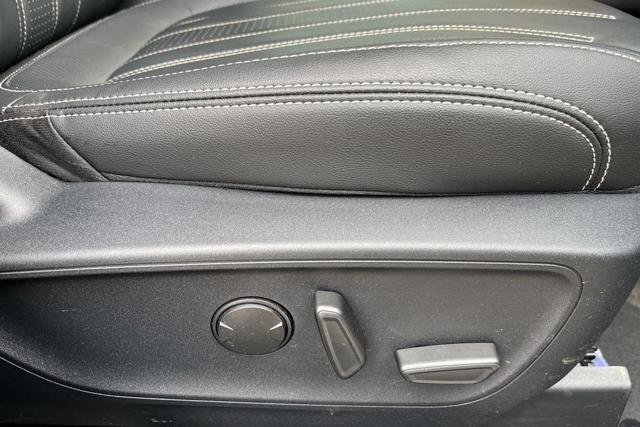 Ford KUGA Photo autoimg-d3da9658010cd9d3d3a960d0a82f684b2b5d598f.jpg
