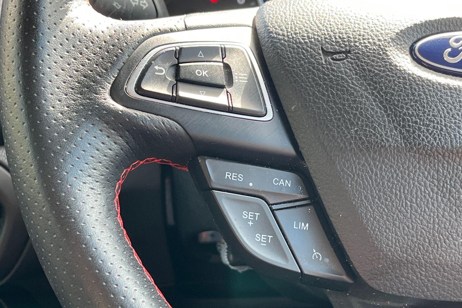 Ford ECOSPORT Photo 31