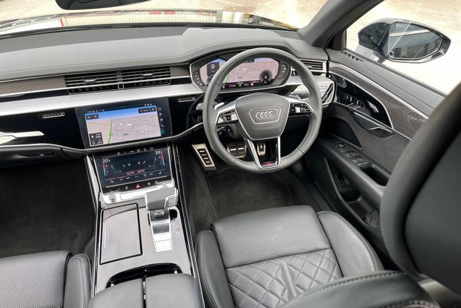 Audi A8 Photo 43