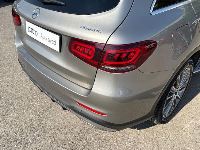 MERCEDES-BENZ Glc Photo 23