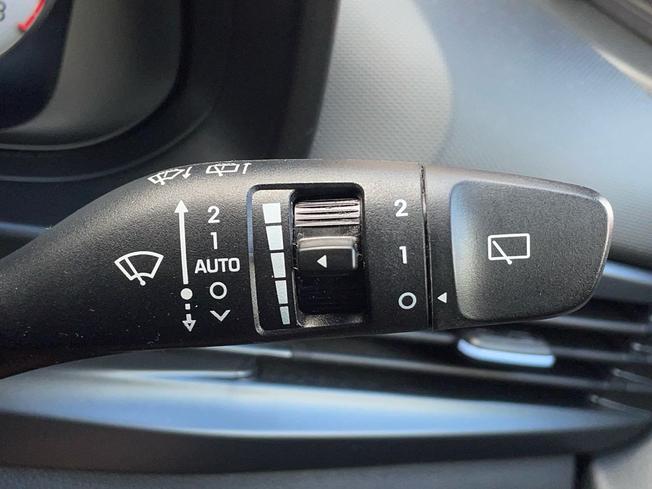 HYUNDAI i20 Photo 37