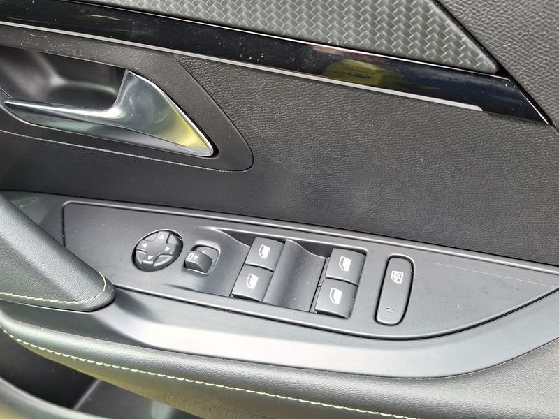 Used Peugeot 208 KR25HGY 24