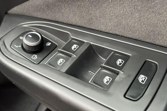 Volkswagen Golf Photo autoimg-d3e54621e5a44d0161263fe723ef0721acbd714b.jpg