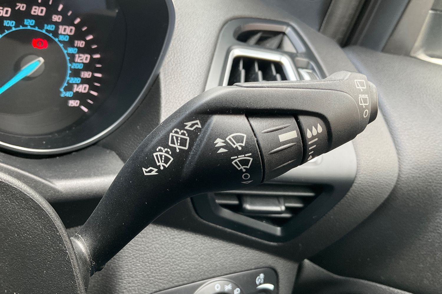 Ford KUGA Photo 14