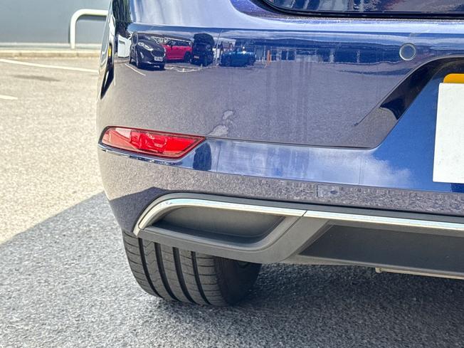 VOLKSWAGEN Golf Photo 29