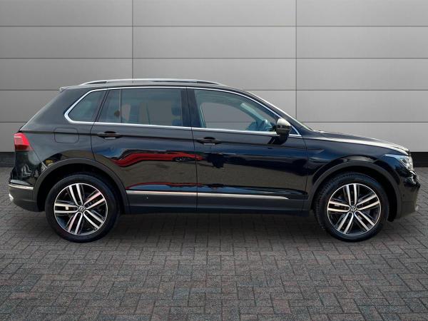 Volkswagen Tiguan Photo autoimg-d3ee198b17c2e9a589dde55d7782f8fcf8df681b.jpg