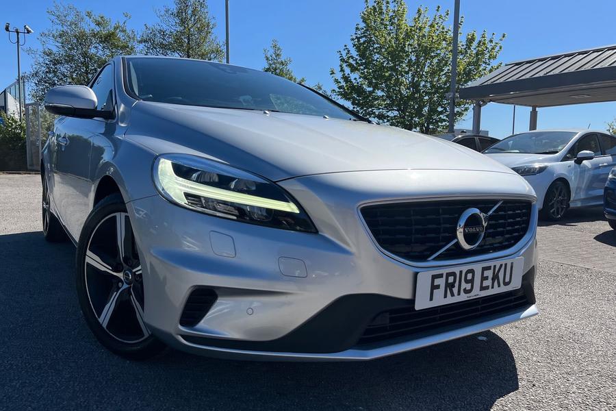 Volvo V40 Photo autoimg-d3ef2a618ff2ab7fc6b2c6be6520cac5c2febf13.jpg