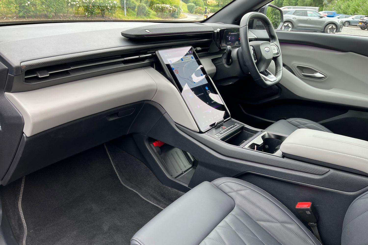 Ford Explorer Photo 17