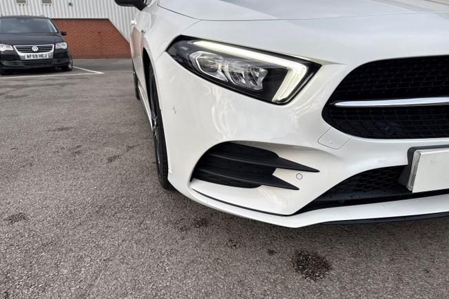 MERCEDES-BENZ A Class Photo 19