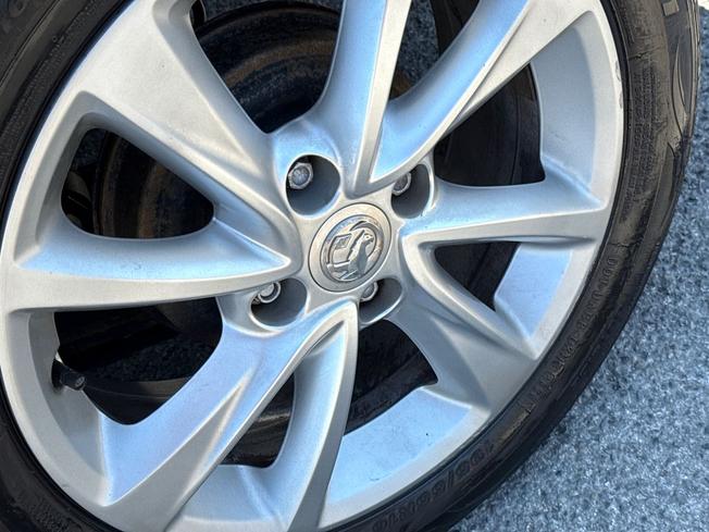 VAUXHALL Corsa Photo 29