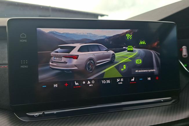 ŠKODA Octavia Photo 41