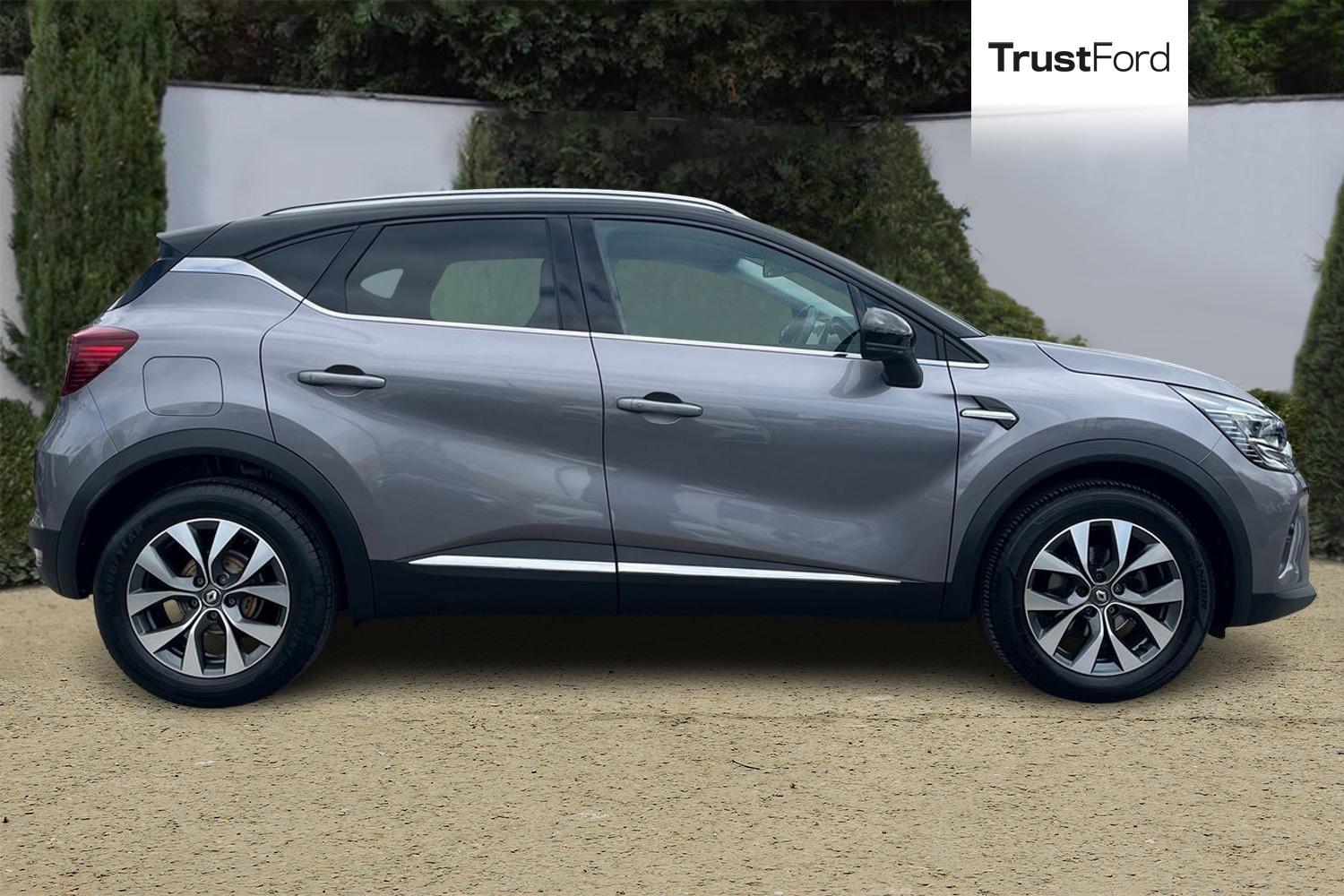 Renault CAPTUR Photo 2