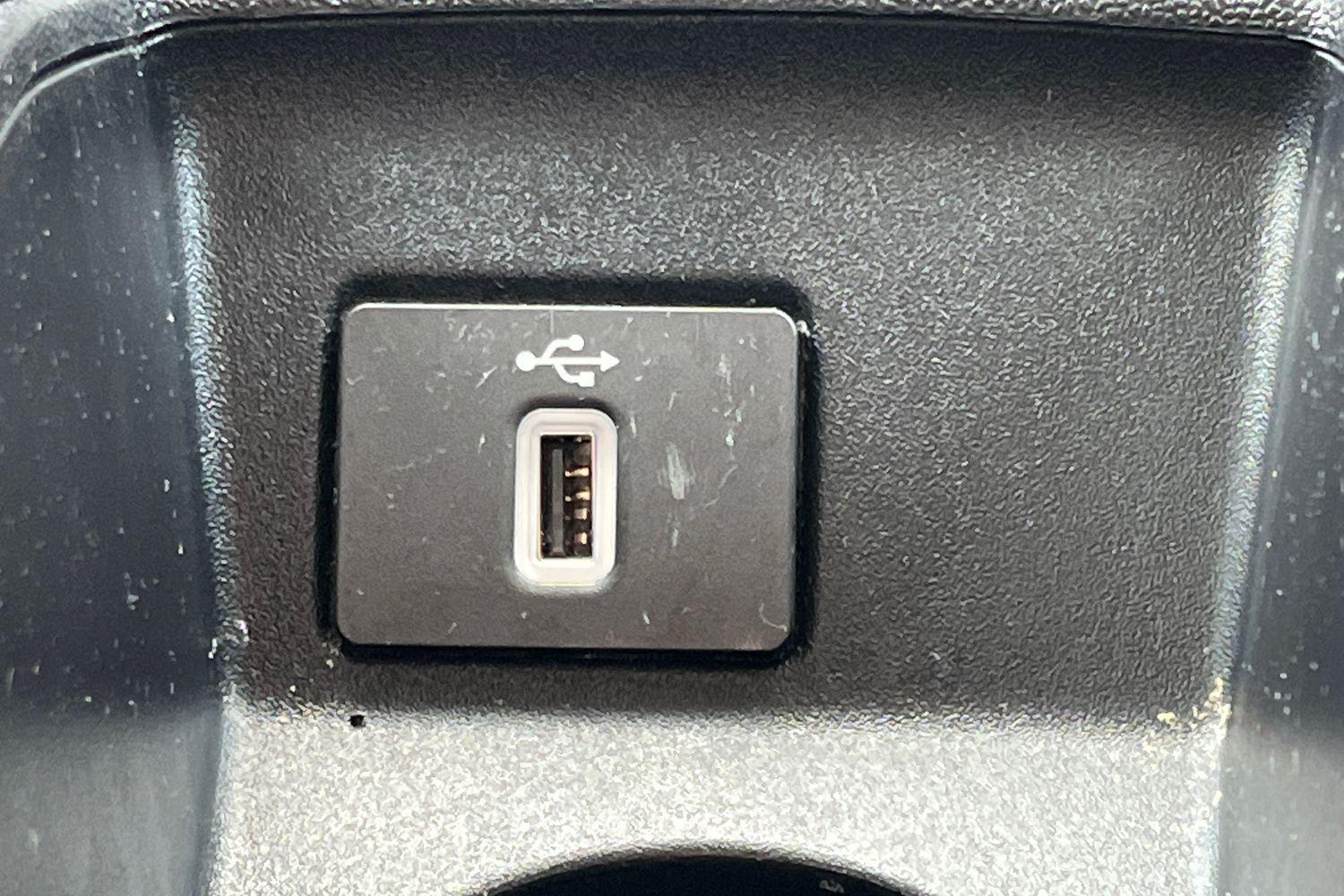 Ford FIESTA Photo 22