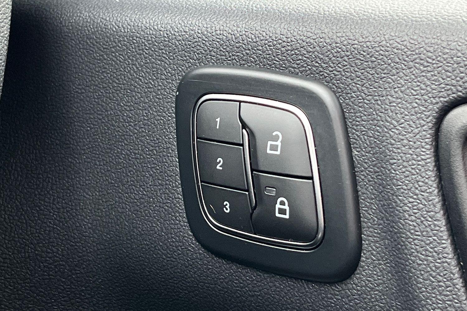 Ford Kuga Photo 36