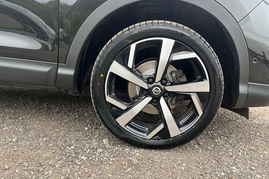 Nissan QASHQAI Photo autoimg-d4116ab14980cd98ee8a28e4b61c6698897f18a9.jpg