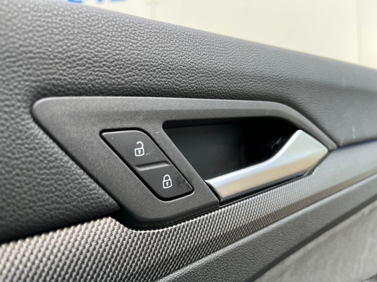 Volkswagen Golf Photo autoimg-d4181bc30447c69a9b20075fa8d71813455af745.jpg