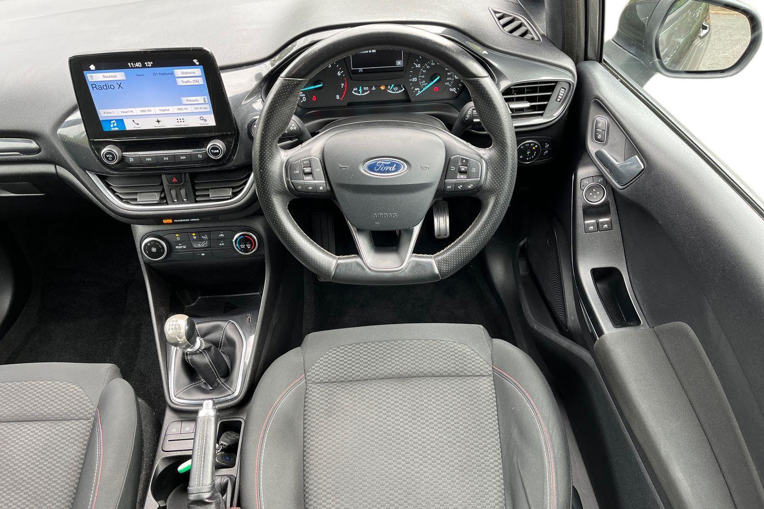 Ford Fiesta Photo 10