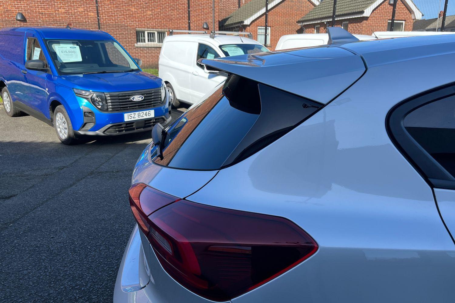 Ford Focus Photo 38
