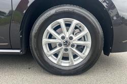 VOLKSWAGEN Multivan Photo 5