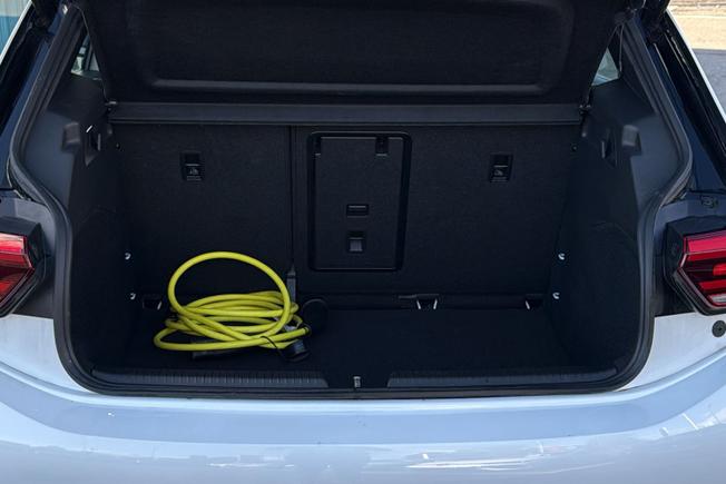 VOLKSWAGEN ID.3 Photo 12