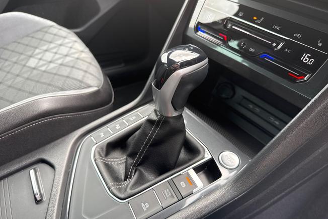 VOLKSWAGEN Tiguan Photo 30