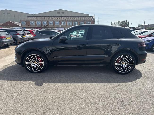 PORSCHE Macan Photo 24