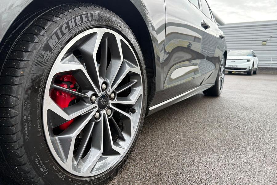 Ford Focus Photo autoimg-d42d7047989964708eb7e556455670eb10955f52.jpg
