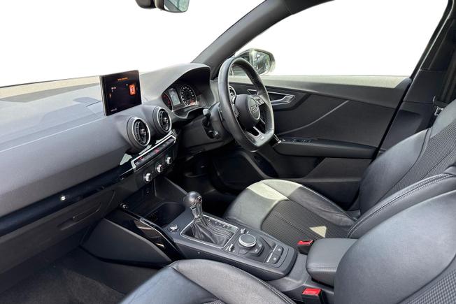 AUDI Q2 Photo 2