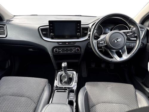 Kia XCEED Photo autoimg-d4369f3a3f17e2f7d1682b1ce49bd7b9379f0466.jpg