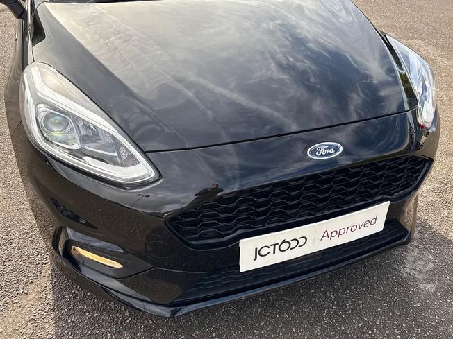 FORD Fiesta Photo 30