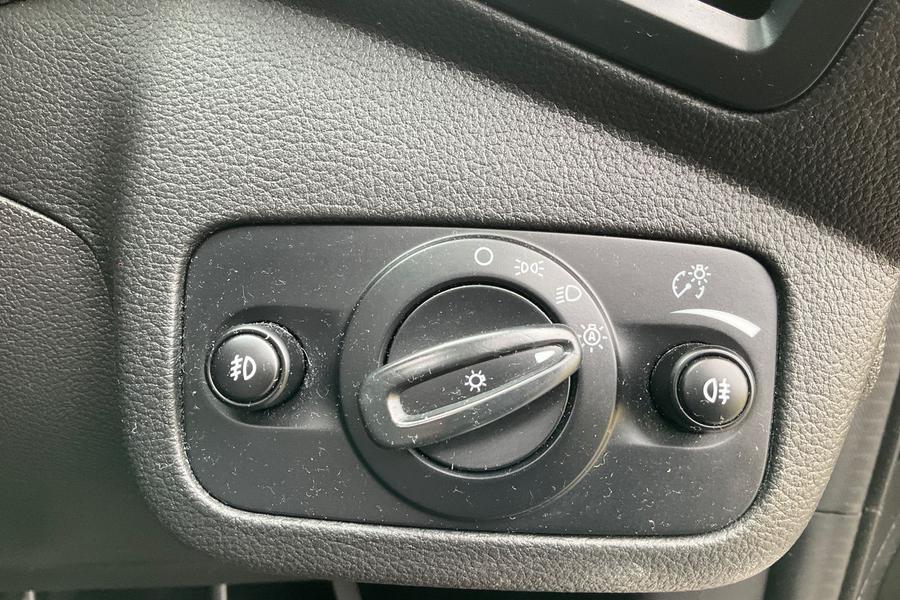 Ford KUGA Photo autoimg-d43e6edcb658ea595bea6415ae934ac2a1444353.jpg