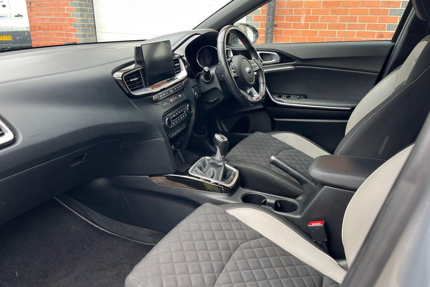 Kia CEED Photo 17
