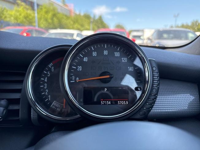 MINI Convertible Photo 15