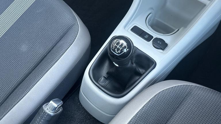 Used Volkswagen up! DL17WFK 16