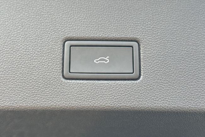 VOLKSWAGEN T-Roc Photo 22