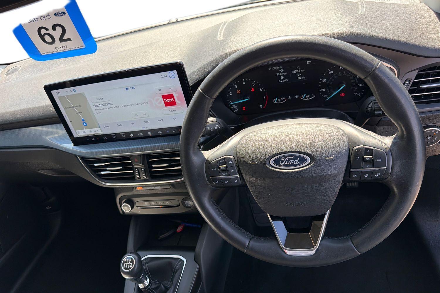 Ford FOCUS Photo 10