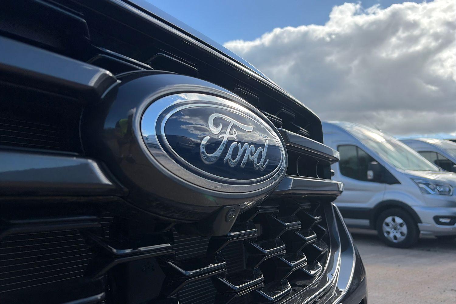Ford RANGER Photo 17
