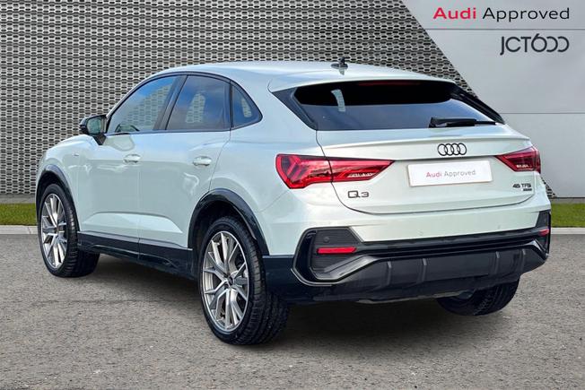 AUDI Q3 Photo 3