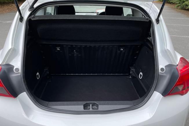 VAUXHALL Corsa Photo 12