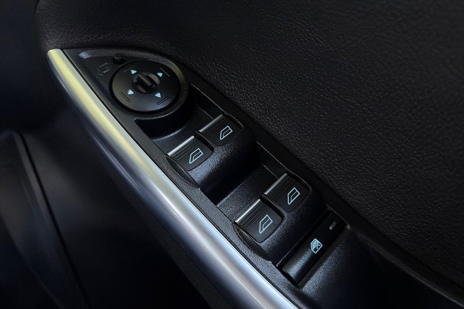 Ford Focus Photo 15