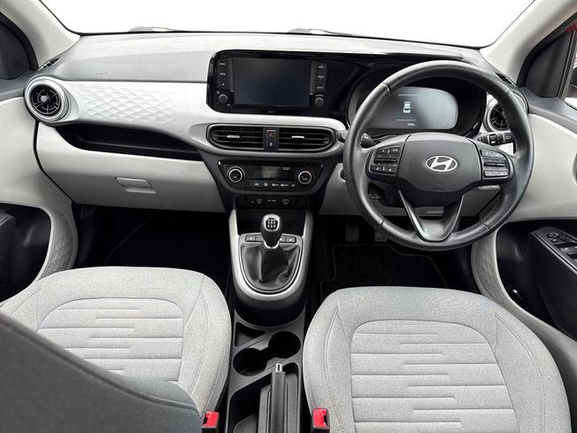 HYUNDAI i10 Photo 10