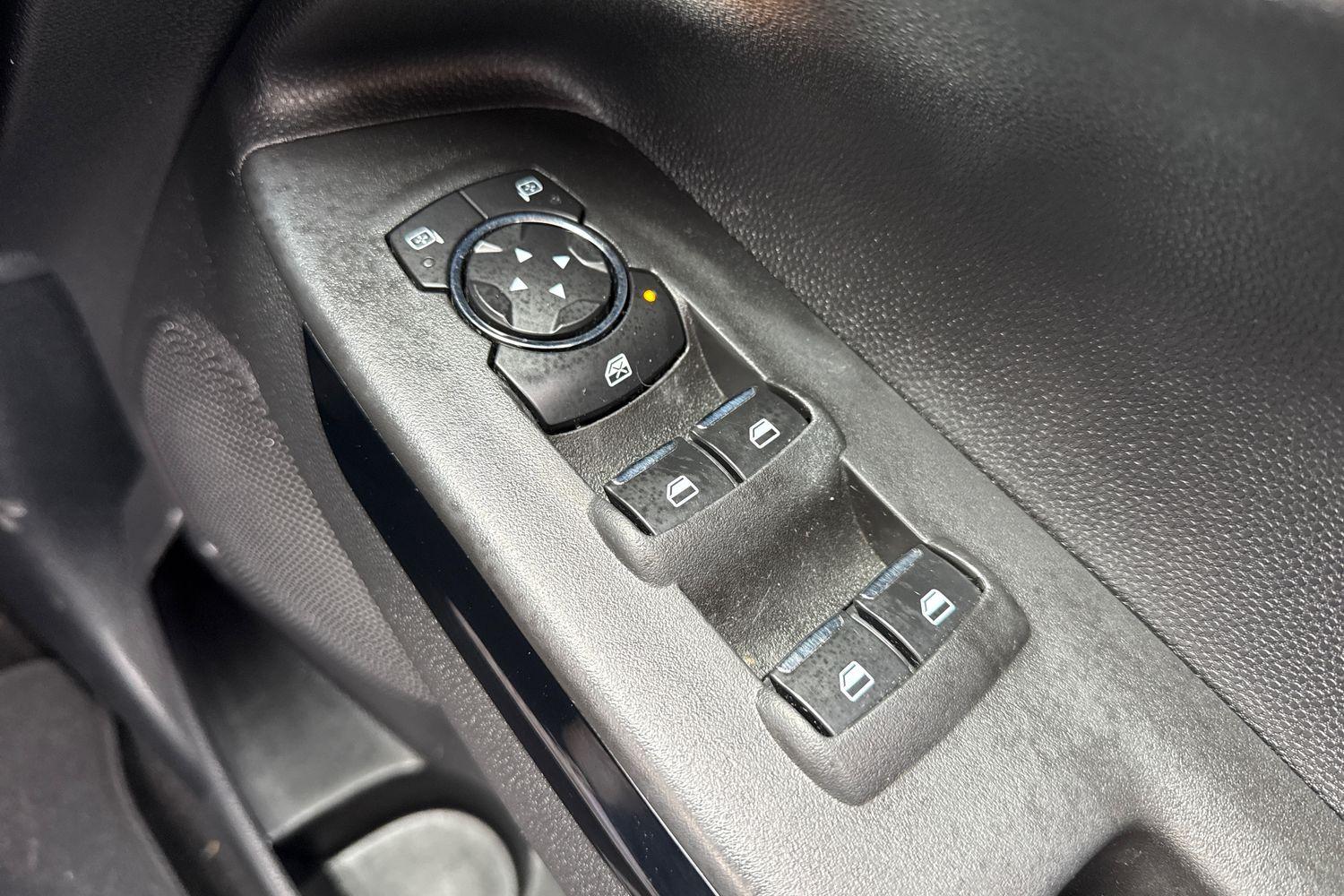 Ford ECOSPORT Photo 15