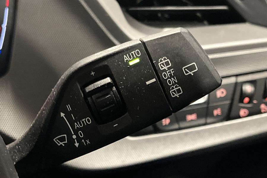 BMW 1 SERIES Photo autoimg-d45e7dfef5b4308e4dd5e4480592d1d49a1c9a70.jpg