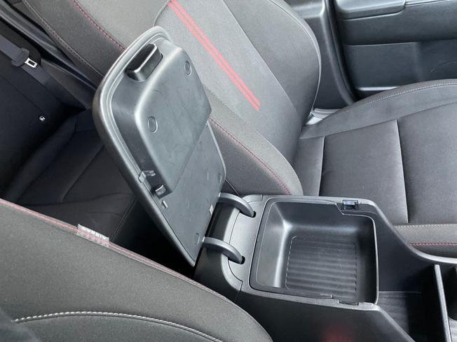 HYUNDAI Kona Photo 44